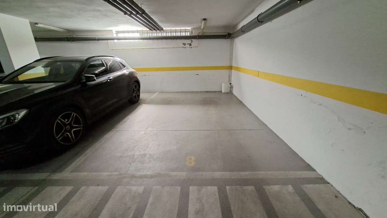 Apartamento T3 212m2  lugar garagem e arrecadação Santo Andre-Barreiro-19
