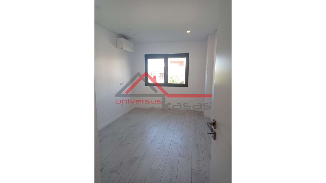Apartamento T3+2 DUPLEX em Montijo-13