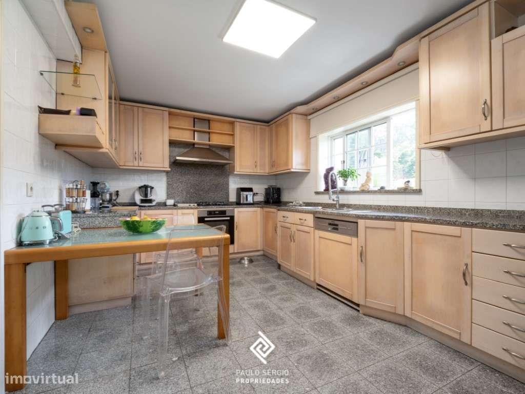 Espetacular moradia T3 de 4 frentes e belíssima área exterior a 5 m...-16