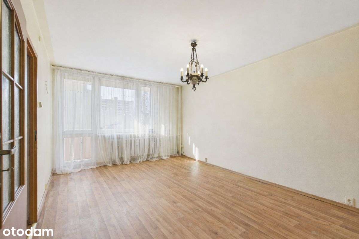 3 pokoje z balkonem w centrum miasta-0