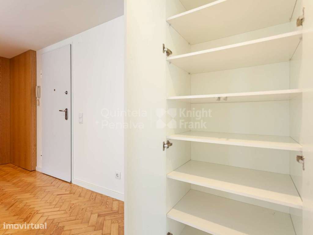 Apartamento T2 para Venda em Campo Ourique-2