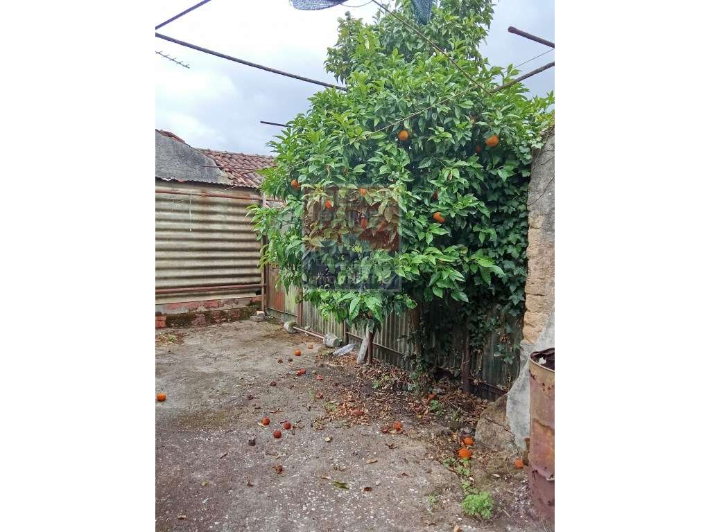 MORADIA TÉRREA EM SAO JOÃO DE LOURE-1