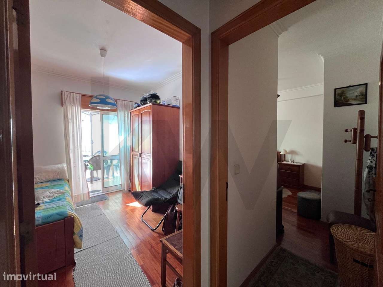 Apartamento T2 com Terraço de 50 m2 e Box Fechada – O Seu Novo Refúgio-15