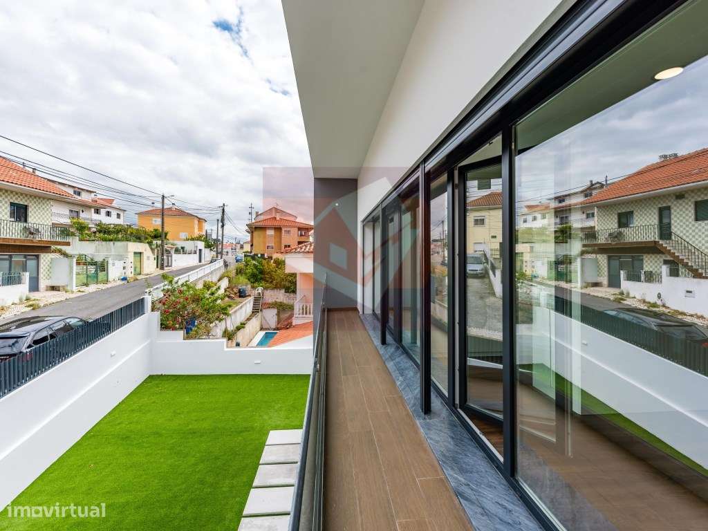 Moradia V5 nova no Bairro do Trigache em Famões-49