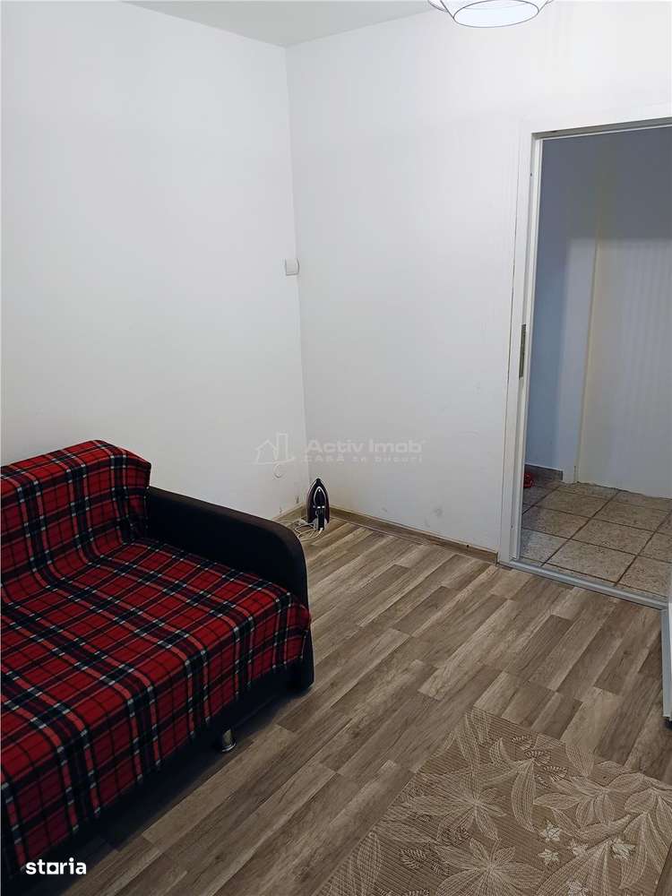 Apartament 2 camere ultracentral in Moldova Noua - Imagine principală: 5/13