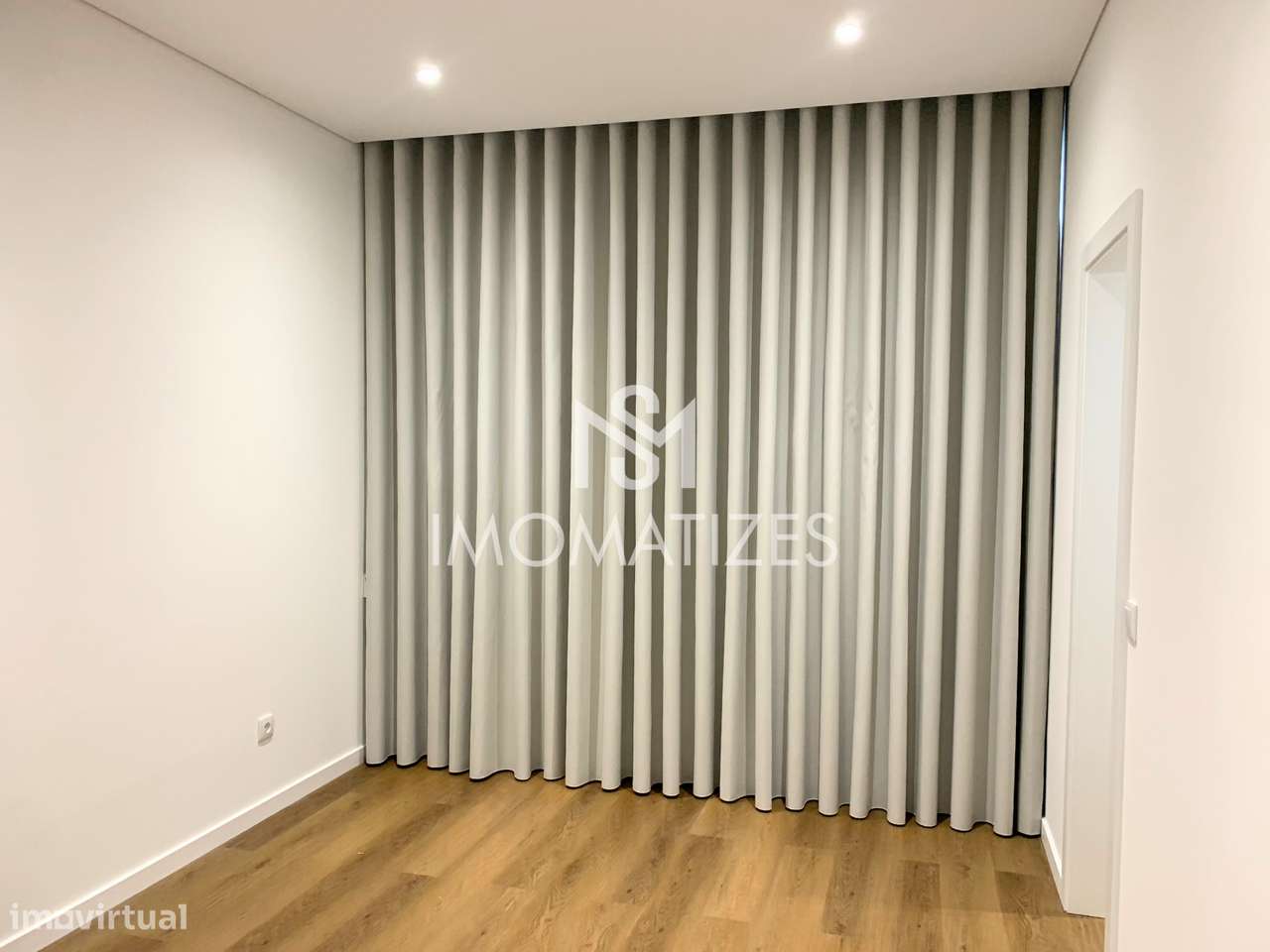 Apartamento T2+1 totalmente renovado - São Romão do Coronado-8