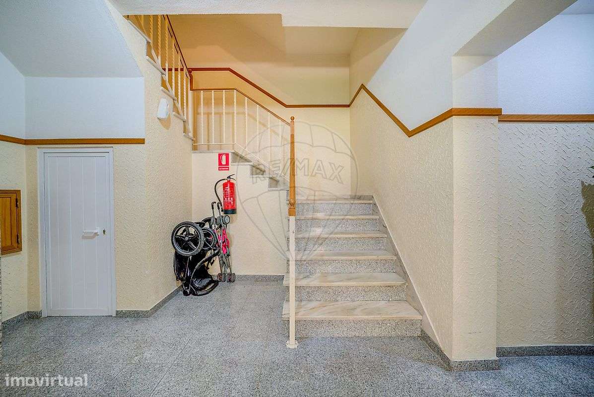 Apartamento T3 para venda na Quinta do Conde-21