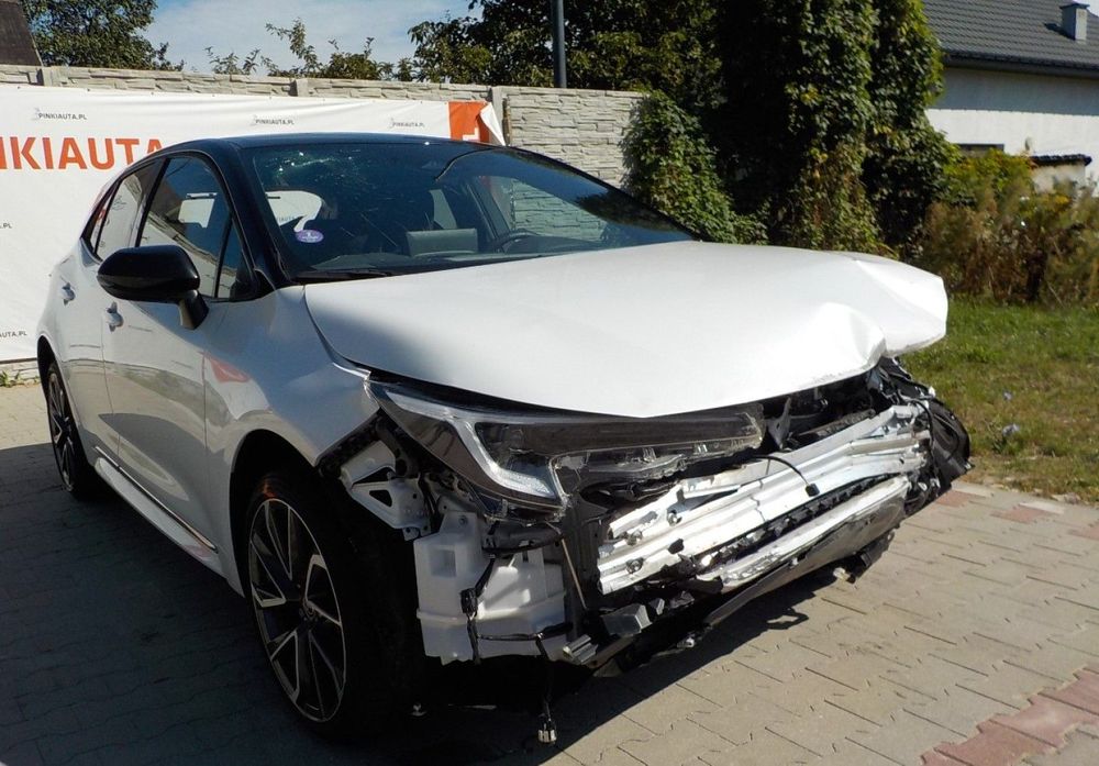 Toyota Corolla Seria E21 2025