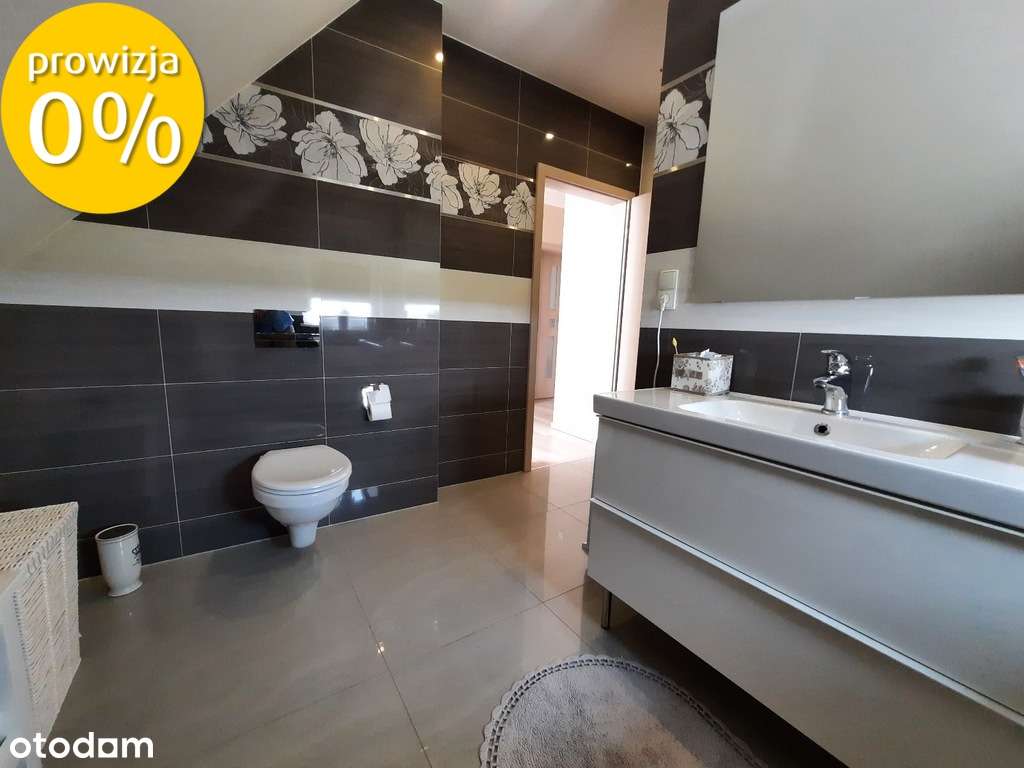 Nowoczesny dom wolnostojący z pięknym ogrodem-13