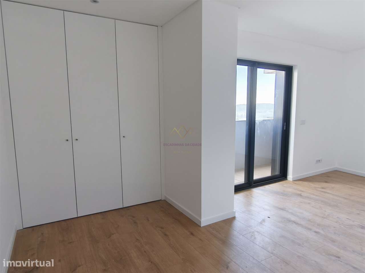 Penthouse T5 com varandas, 2 Garagens Box e Arrecadação, em Empreendim-33