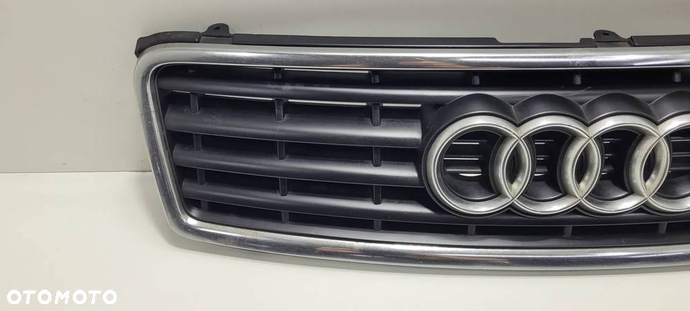 AUDI A4 B6 CABRIO GRILL ATRAPA 8H0853653 - 3