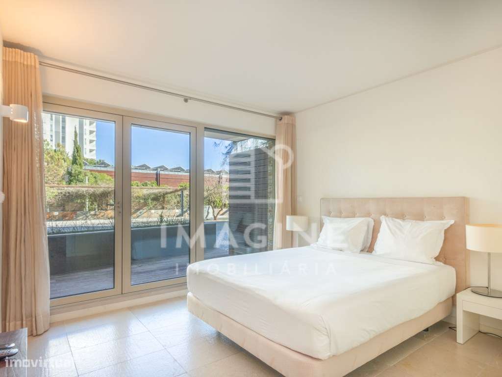 Apartamento no Troia Resort, T2+1 com com jardim e piscina privada - Grande imagem: 5/35