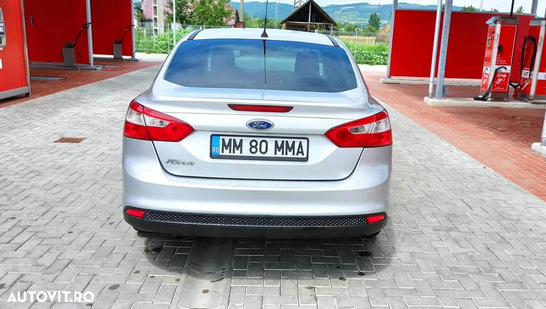 Ford Focus 1.6 TDCI DPF Ambiente - 3