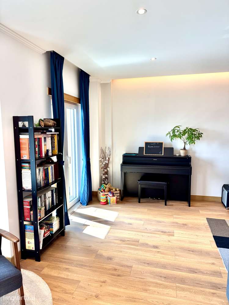 Magnífico T4 Duplex no Forte da Casa-16