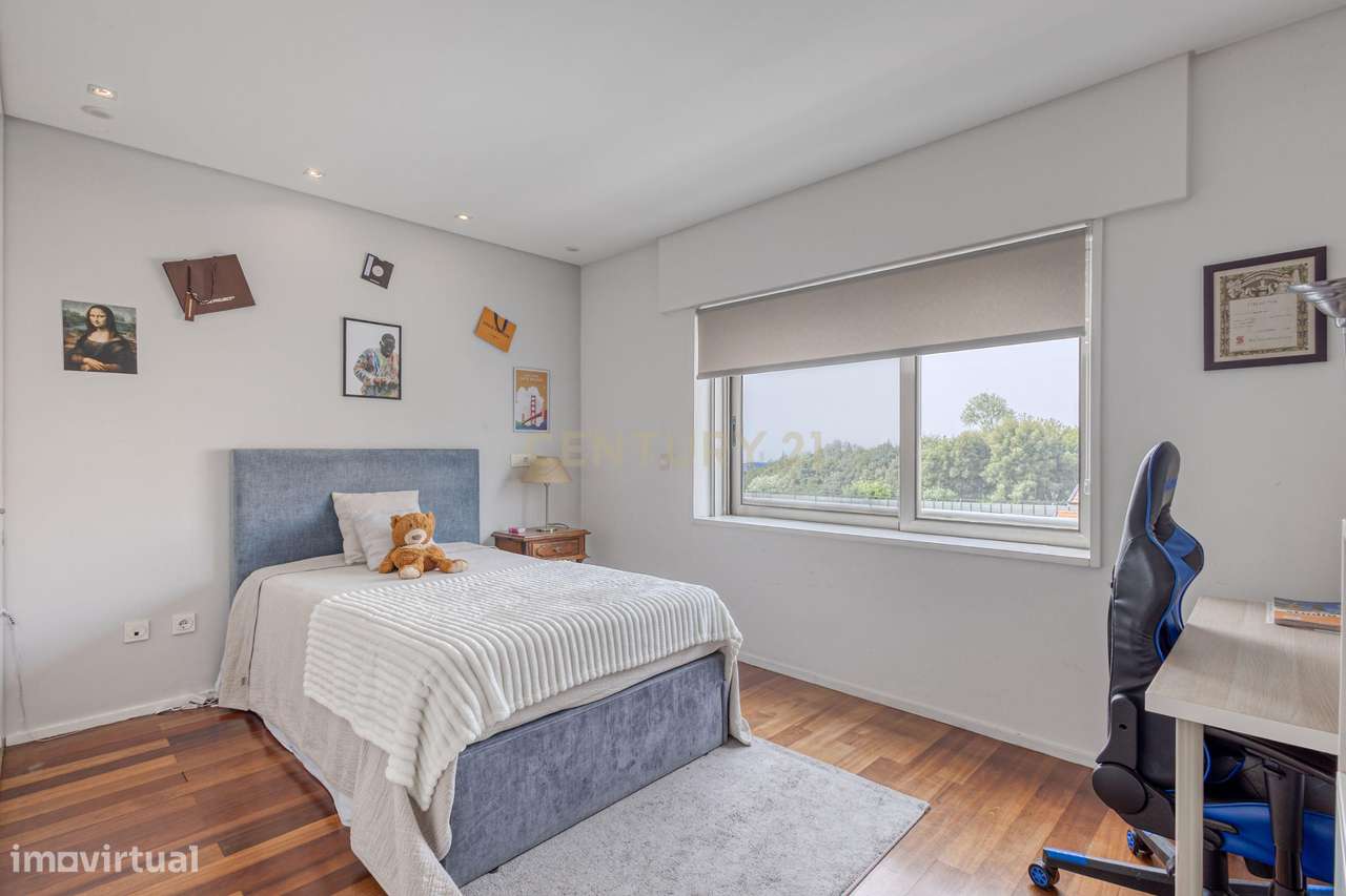 Espetacular T3 de 3 frentes a cinco minutos da praia da Granja-16