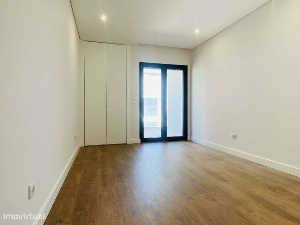 Apartamento de Luxo T3 novo em Montijo-11