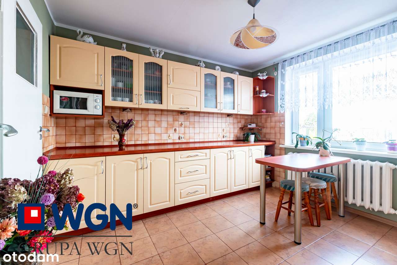 Słoneczny dom o pow. 200m2 położony na działce o pow.467 m2 w Sztumie.-4