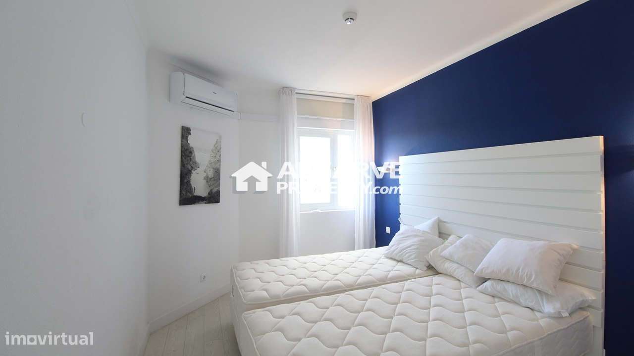 Apartamento T1 no ultimo andar com vista mar a 300 metros da Prainha, - Grande imagem: 4/24