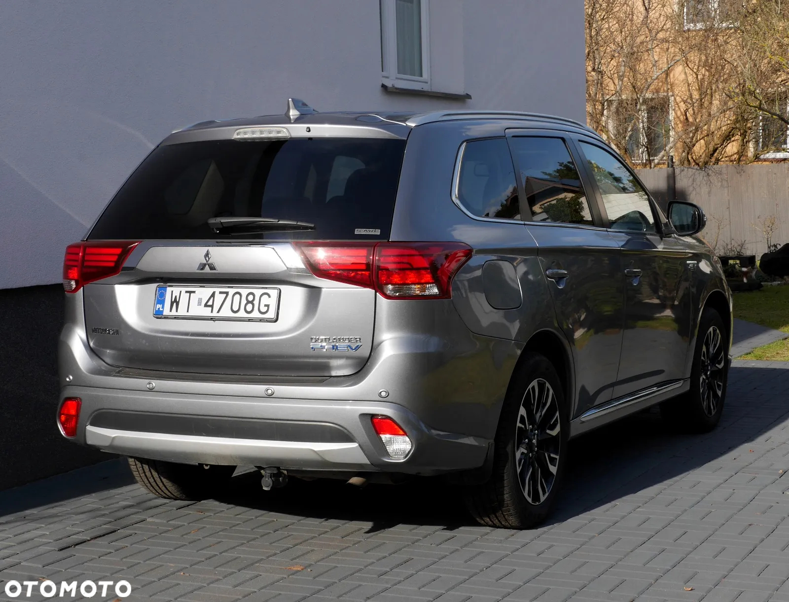 Mitsubishi Outlander 2.0 4WD Plug-In Hybrid Top - 4