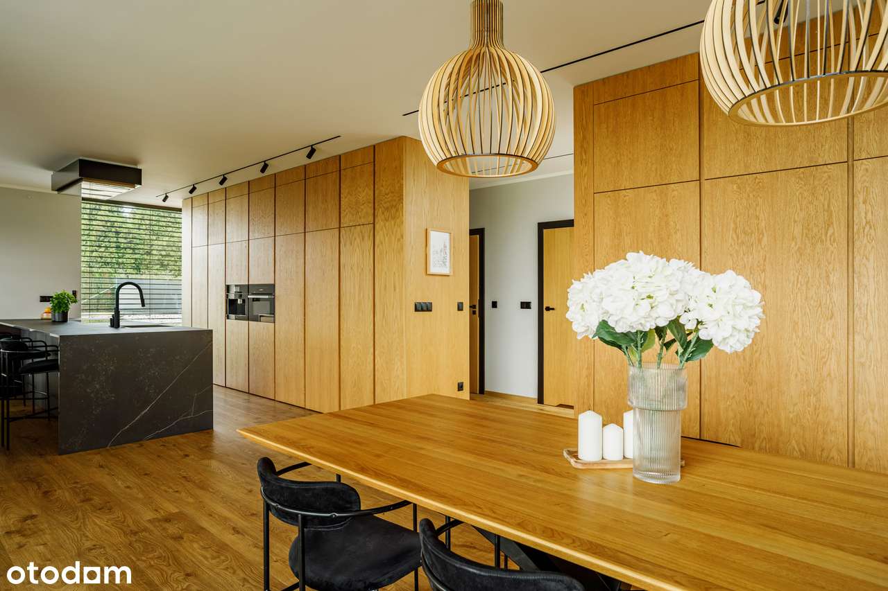 Przestronny dom parterowy - cisza i spokój w doskonałej lokalizacji.-8