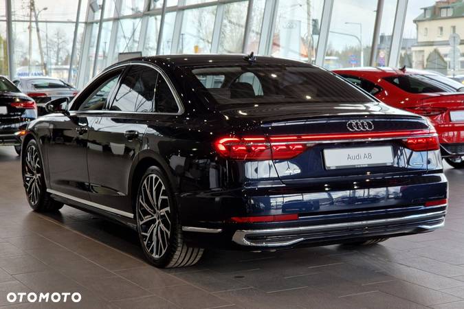 Audi A8 - 6