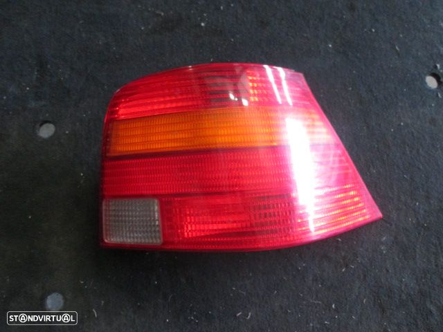 Farol Tras 1J6945096Q VW GOLF 4 1998 3/5P DRT VALEO - 1