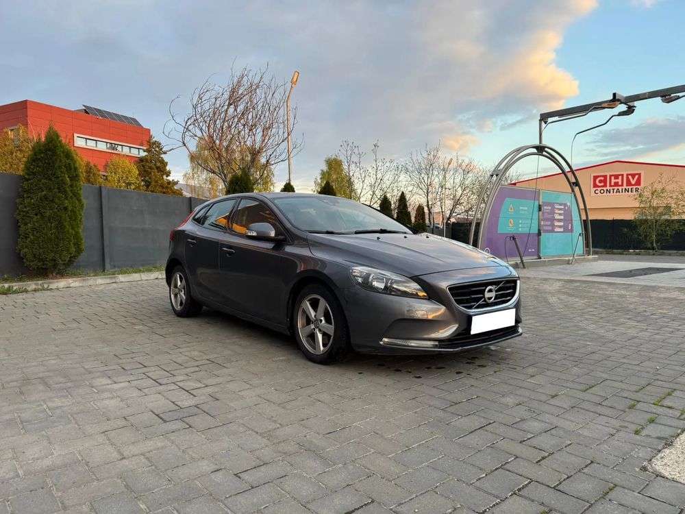 Volvo V40 II [2012 - Prezent] D2 Aut. Basic 2014