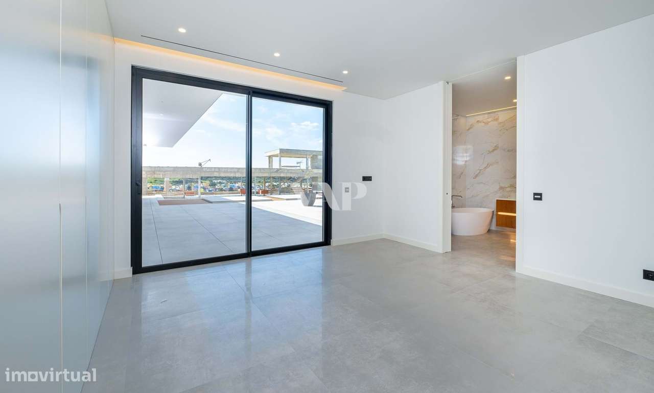 Moradia V5 isolada com piscina e vista mar, para venda em Albufeira - Grande imagem: 5/43