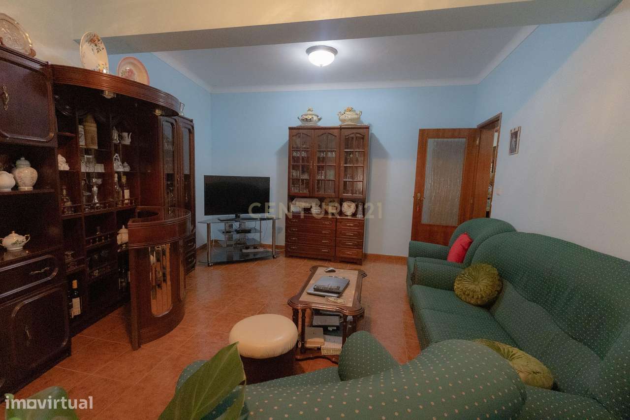 Moradia T3 com quintal, garagem e anexos no centro de Ervidel-29