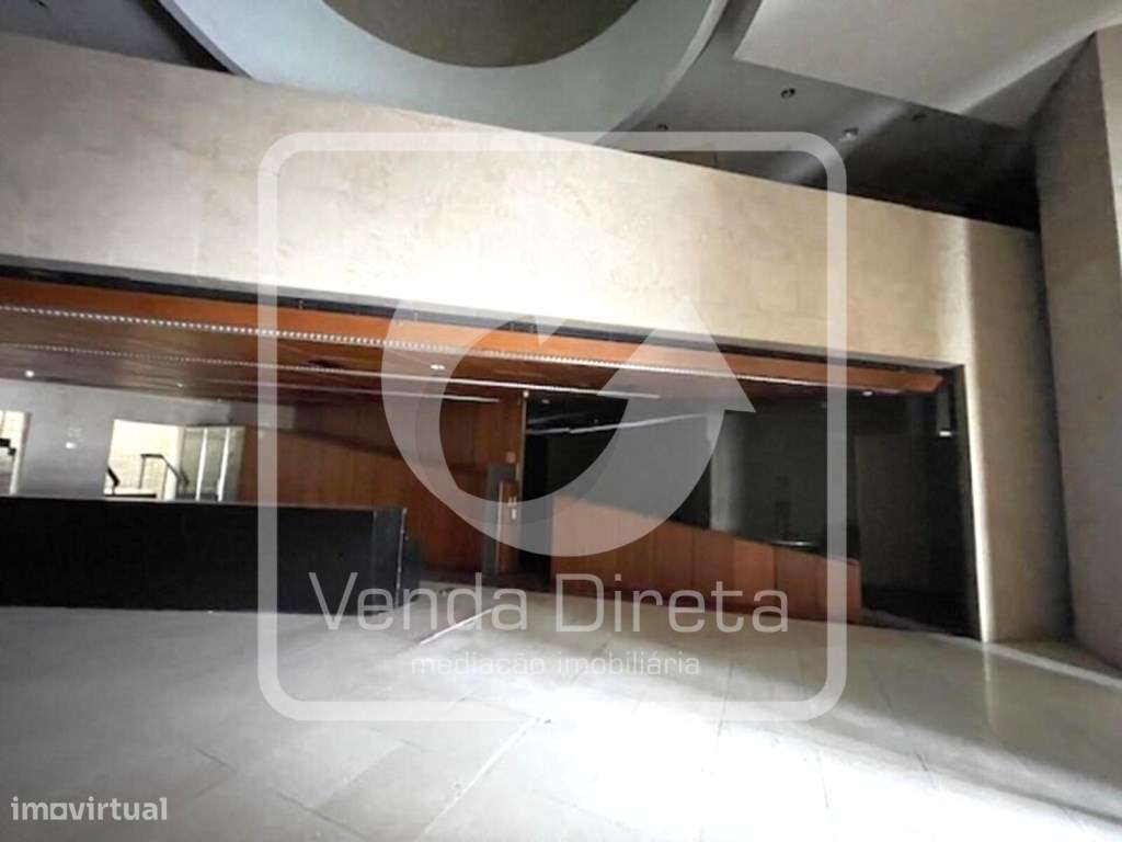 Prédio de 2 pisos, com 336 m², no centro da Vila de Cuba, distrito ... - Grande imagem: 5/20