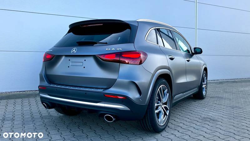 Mercedes-Benz GLA AMG 35 4-Matic - 2