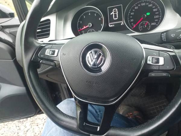 Volkswagen Golf - 9