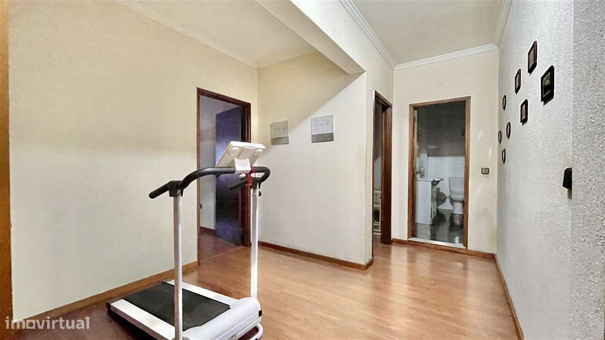 T2 Duplex-1ª linha de Mar-Aver-o-Mar-Aparcamento-15