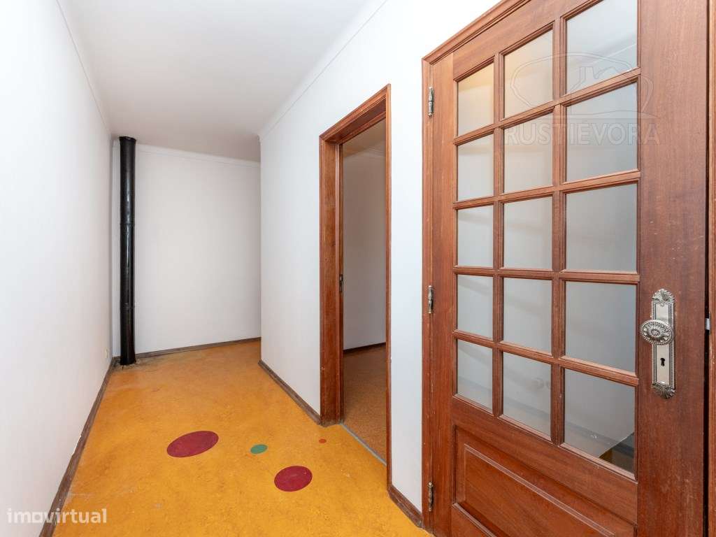 Moradia Unifamiliar T4 com quintal e terraço | Évora-16