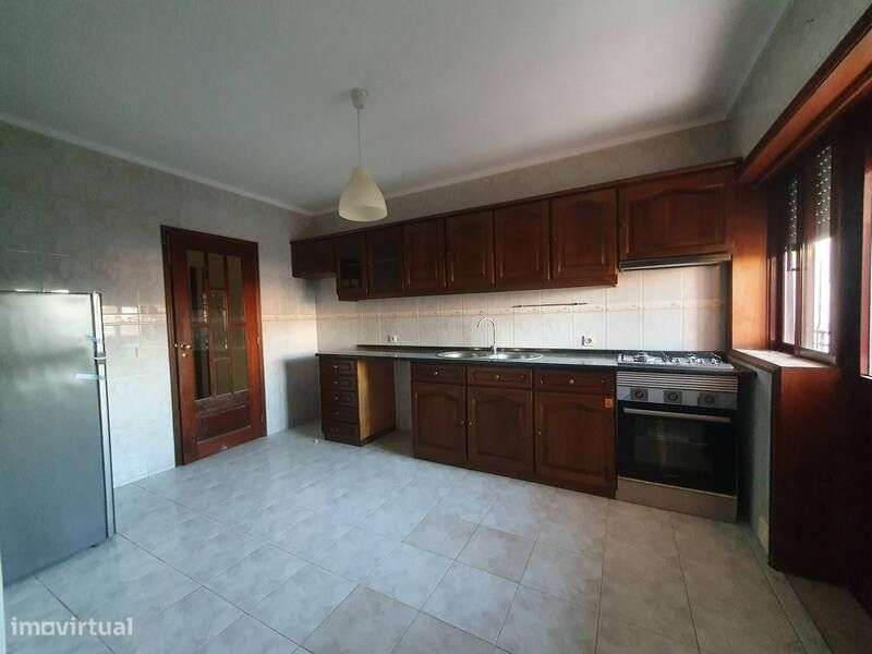 T2 com Garagem em Mafamude – Próximo de Comércio e Serviços-7