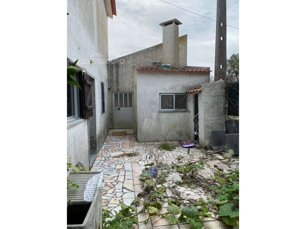 Moradia V6 em Charneca da Caparica-21