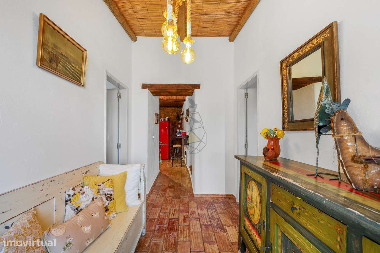 Moradia com 3 Quartos e Piscina, Tradicional, Totalmente Remodelada na - Grande imagem: 5/60