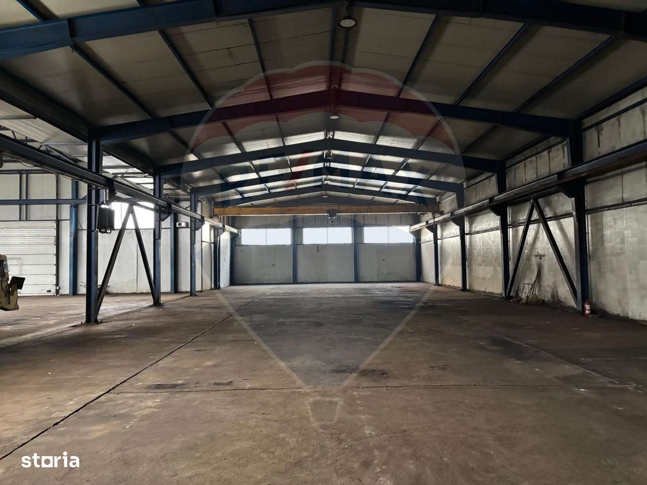 Spațiu industrial 1944mp hala,650mp birouri, platforma betonata 11000m - Imagine principală: 4/20