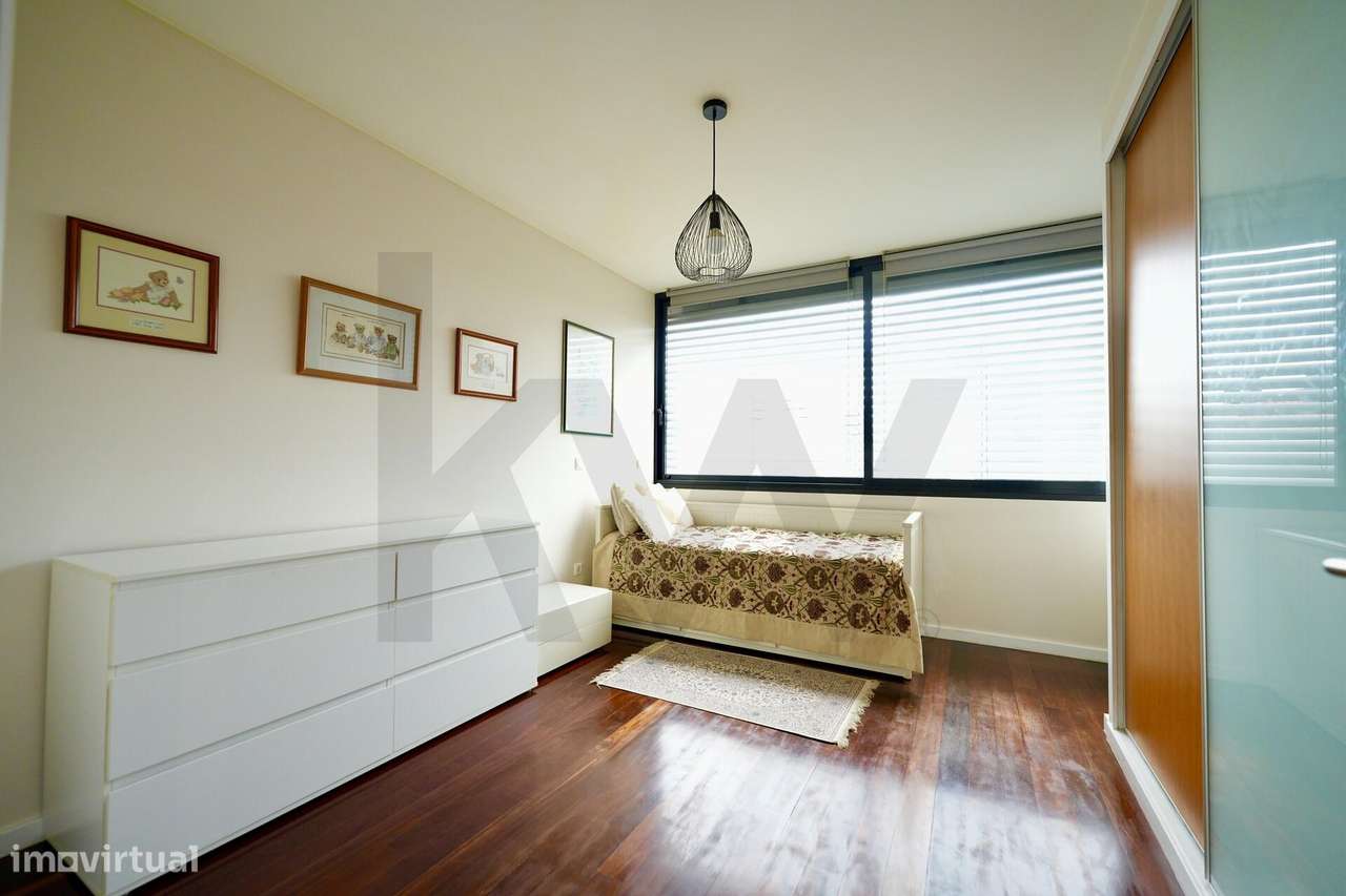 Apartamento T2 nas Madalenas com 170 m2 de área bruta, último piso.-13