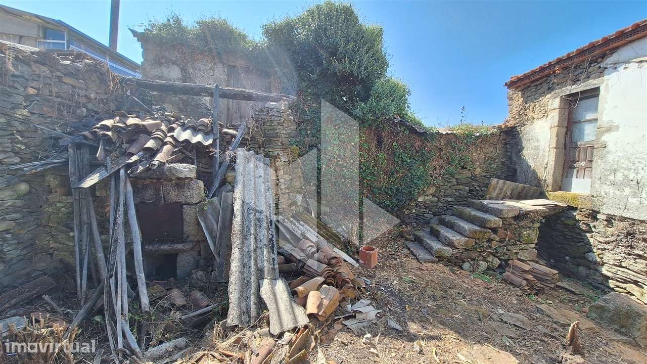 Moradia para Restaurar T1+1 Venda em Castelões,Tondela - Grande imagem: 5/19