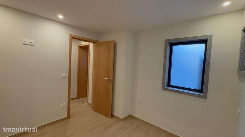 Alugo Moradia T2 Nova - Grande imagem: 4/12