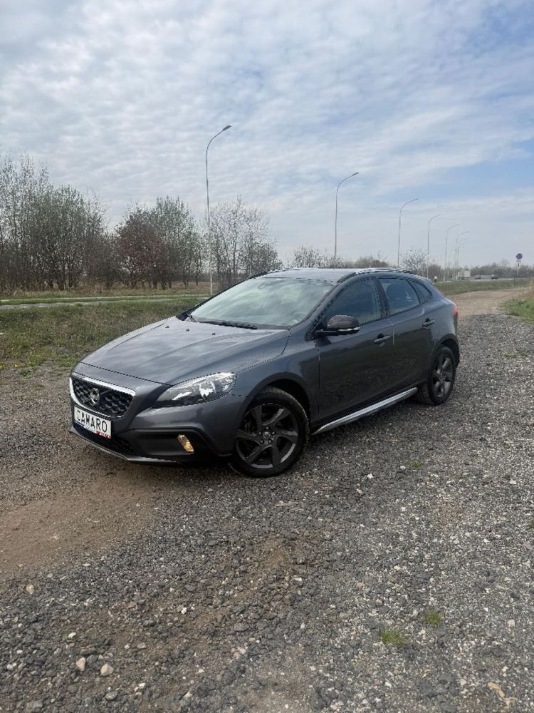 Volvo V40 2013