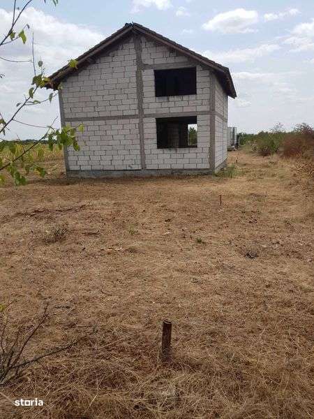 Casa  la intrare in Cosoveni - Imagine principală: 4/8