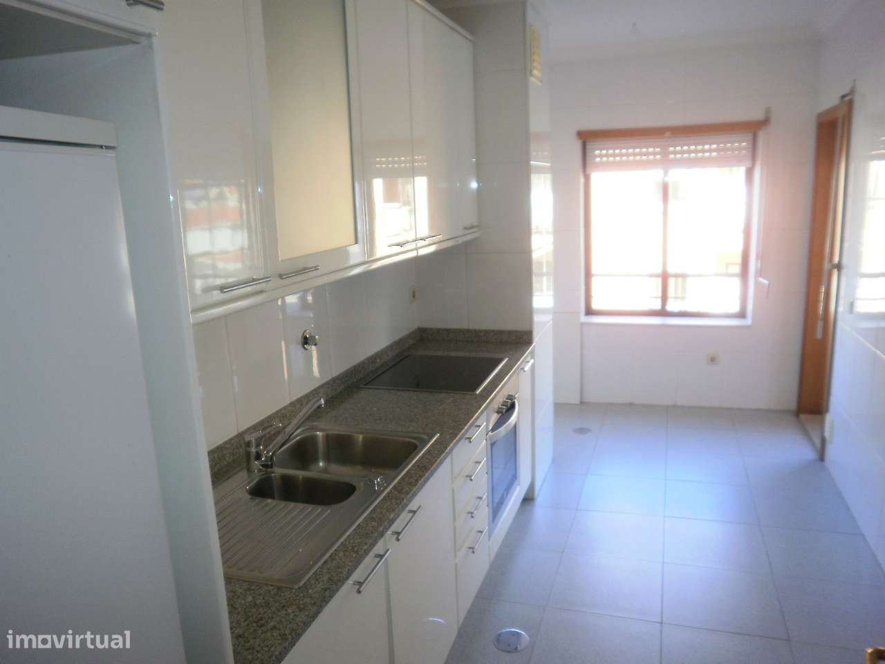 Alugo Apartamento T2 SD. São Félix da Marinha - Grande imagem: 2/12