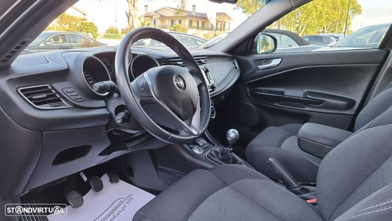 Alfa Romeo Giulietta 1.6 JTDm Exclusive 57X - 24