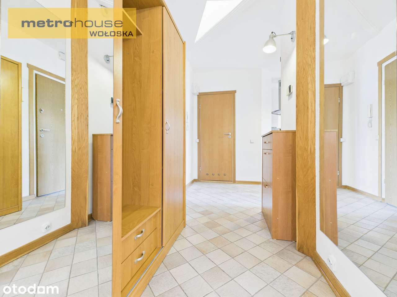 Gotowe do zamieszkania dwupokojowe mieszkanie w pobliżu metra Stokłosy-1