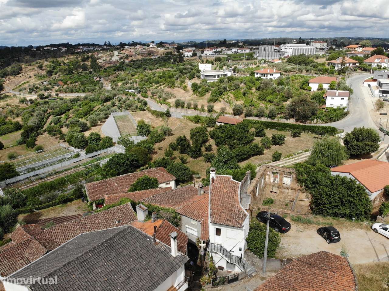 Moradia para restaurar em Sangemil, Penalva do Castelo-11