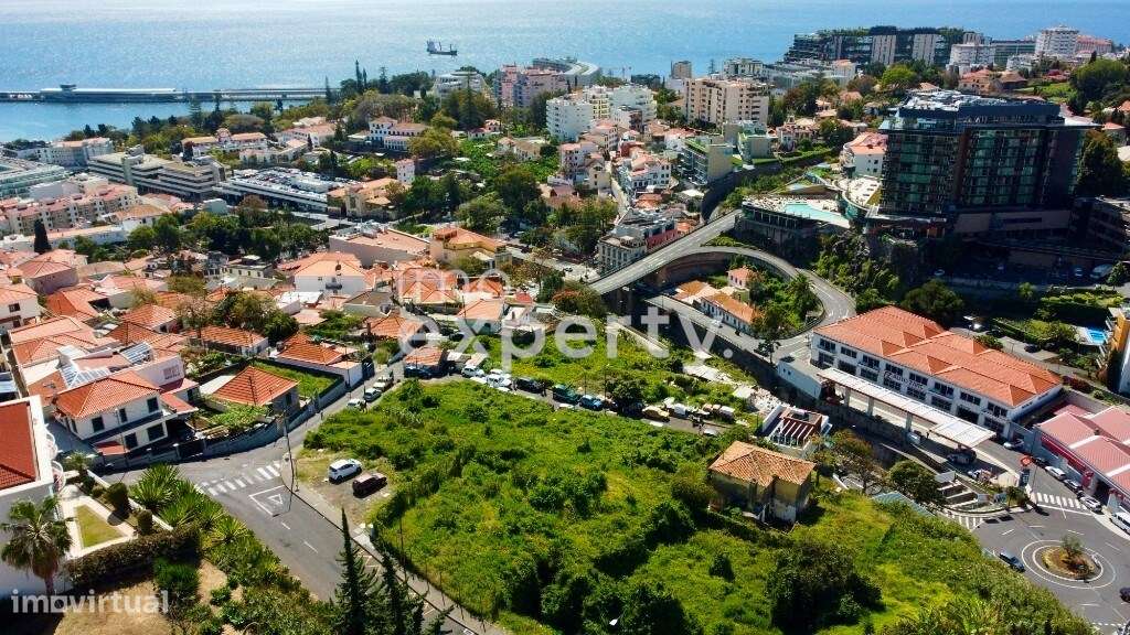 Lote de Terreno com 487 m2 para construção de moradia, Funchal-13