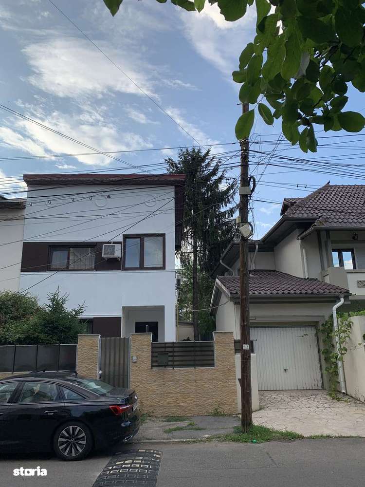 Vila elegantă 5 camere str av Vasile Fuică (Domenii)