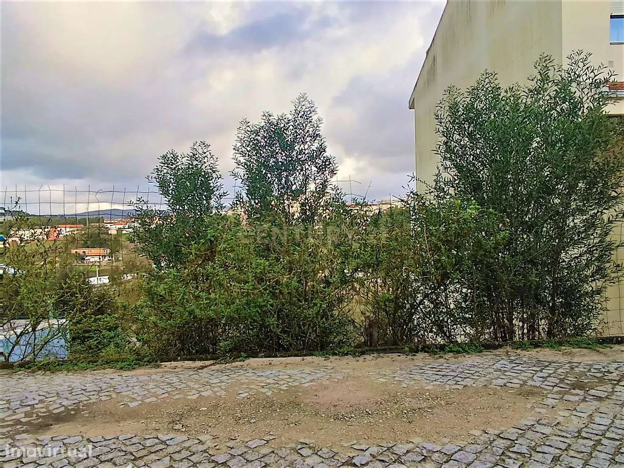 Lote para construção de moradia com 3 frentes perto do Freixo em Valbo - Grande imagem: 5/39